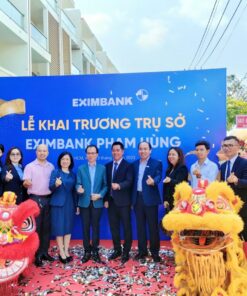 chup-hinh-khai-truong