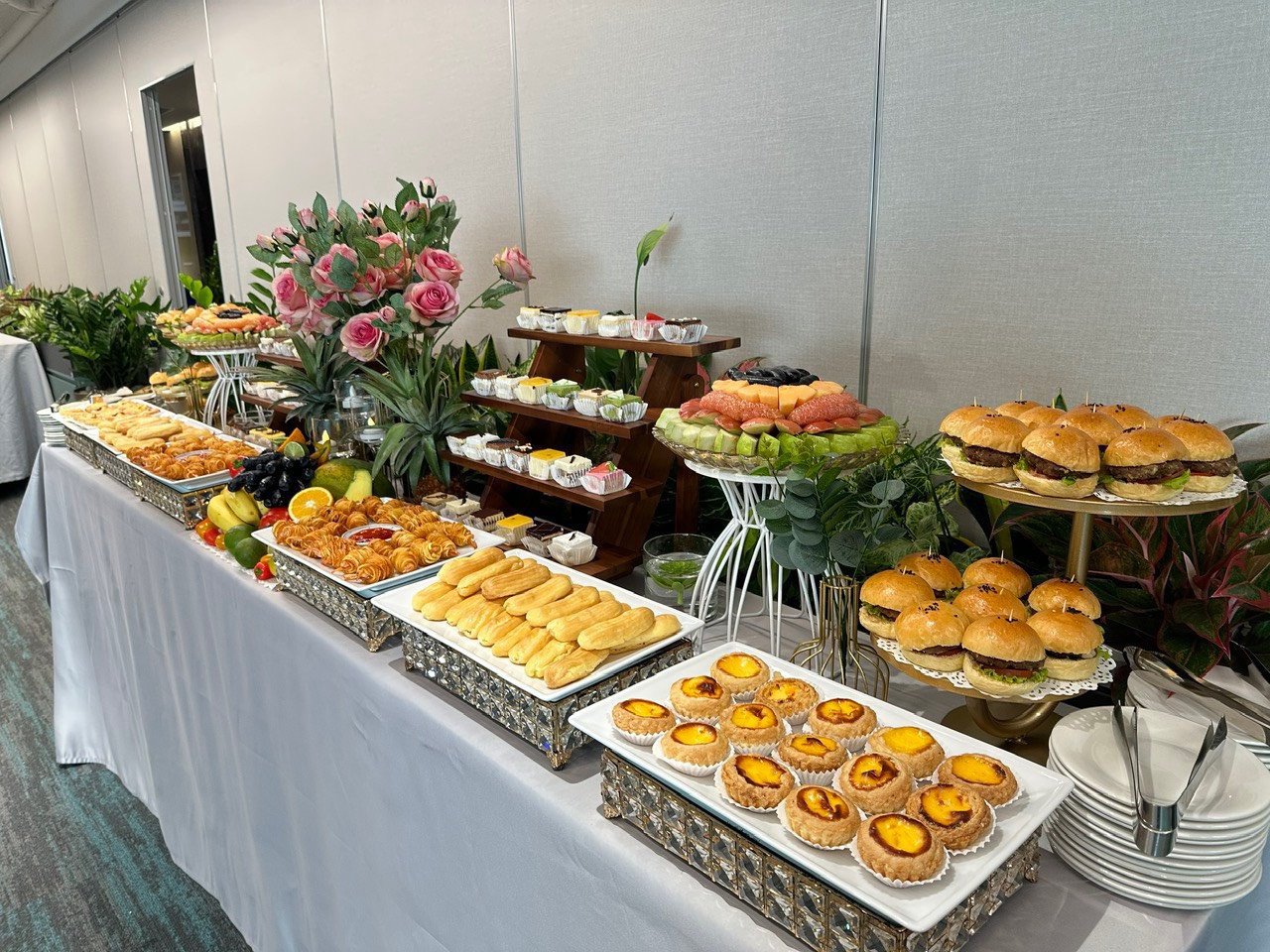 Tiệc Teabreak Tổ Chức Chuyên Nghiệp - Đẳng Cấp Sự Kiện